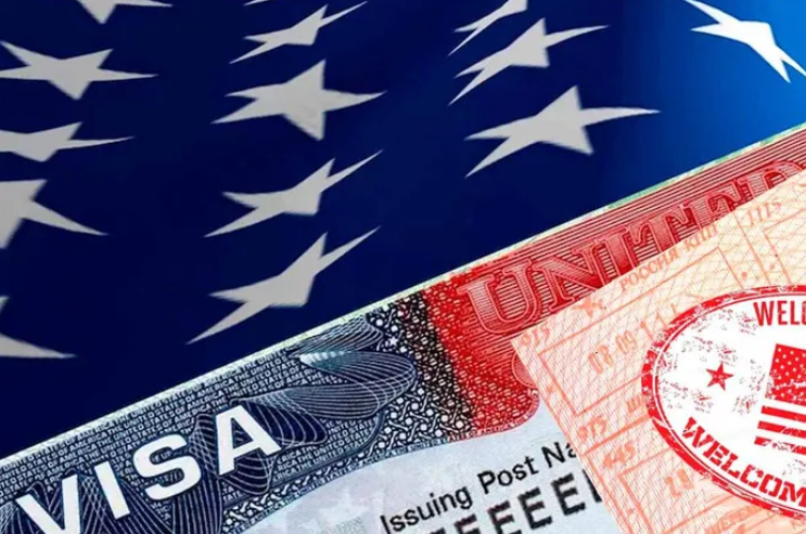 Виза в США для россиян 2025